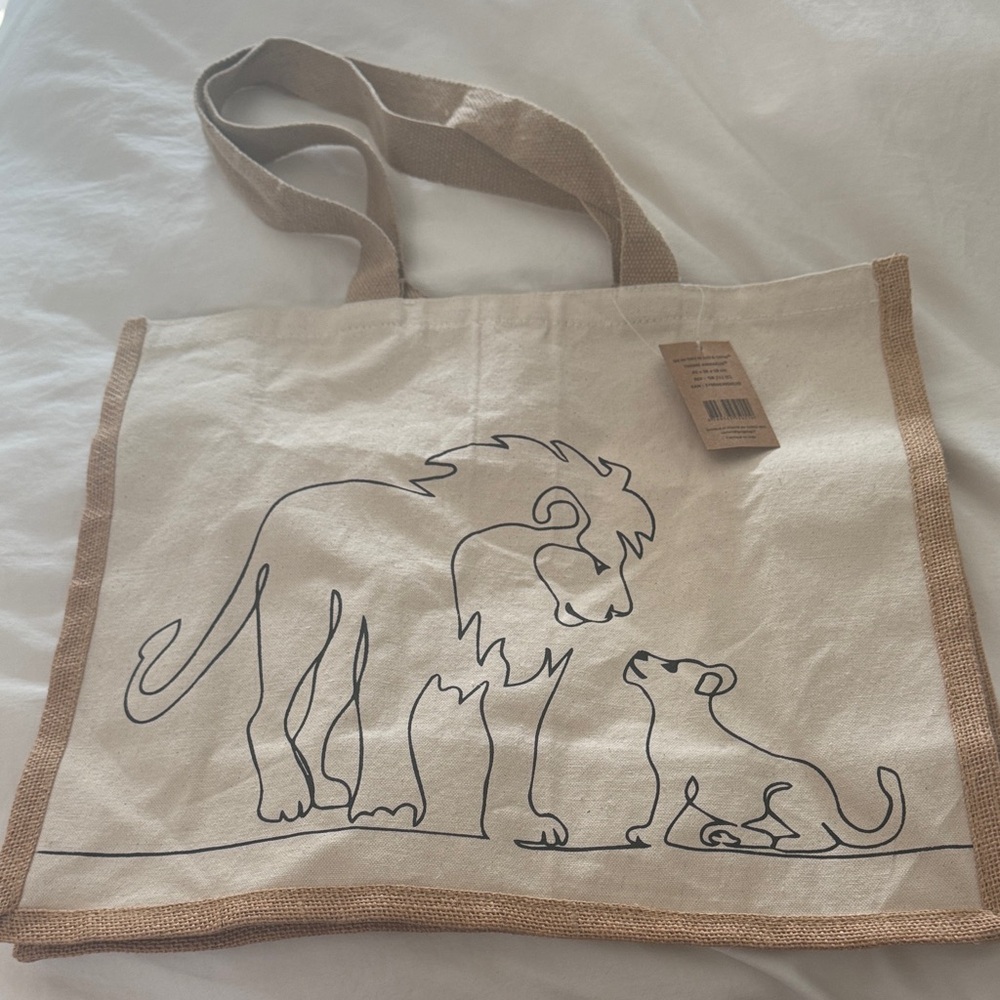 Canvas Tote Bag with Lion Design exclusively for Disney Fans of Lion King!